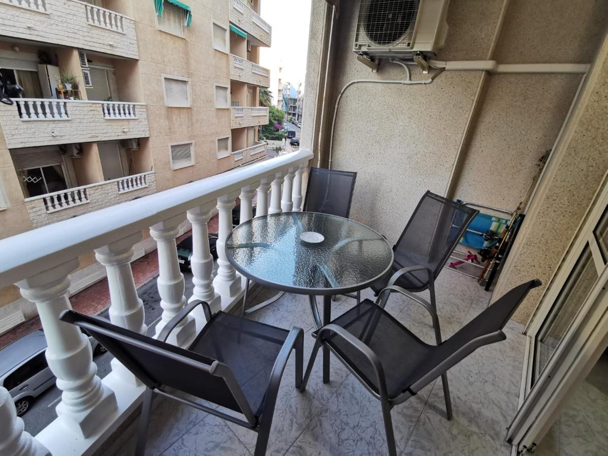 Appartement Mar Apartamento à Torrevieja Extérieur photo
